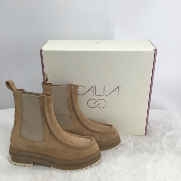 CALIA SAMIE Moc Toe Pull-On Style Suede Leather Boots NWT Tan Winter Size 7 - Picture 1 of 12